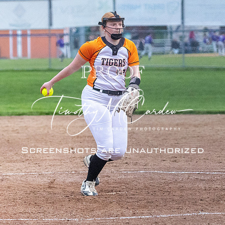 Ipswich vs Hamilton-Wenham Girls HS Varsity Softball Game 2026_2026-05-13_07-09-36_311A7566_@TimCardew_2026