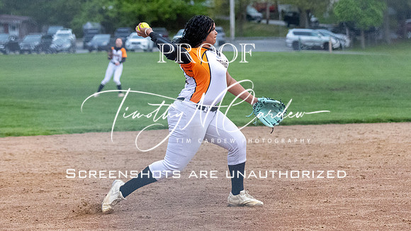 Ipswich vs Hamilton-Wenham Girls HS Varsity Softball Game 2026_2026-05-13_07-09-40_311A7578_@TimCardew_2026