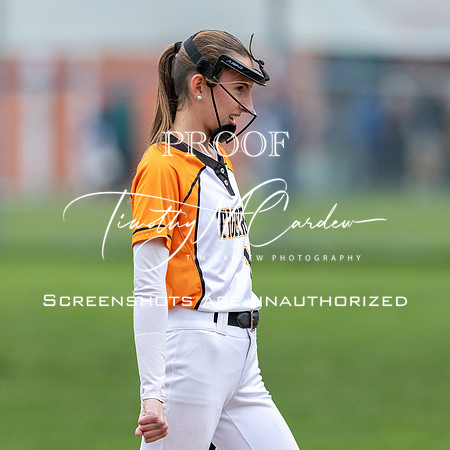 Ipswich vs Hamilton-Wenham Girls HS Varsity Softball Game 2026_2026-05-13_05-59-24_1K7A7892_@TimCardew_2026