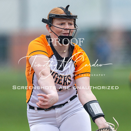 Ipswich vs Hamilton-Wenham Girls HS Varsity Softball Game 2026_2026-05-13_06-00-23_1K7A7912_@TimCardew_2026