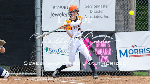 Ipswich vs Hamilton-Wenham Girls HS Varsity Softball Game 2026_2026-05-13_06-04-42_1K7A7933_@TimCardew_2026