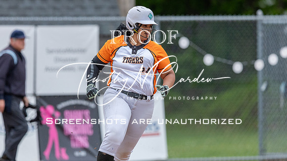 Ipswich vs Hamilton-Wenham Girls HS Varsity Softball Game 2026_2026-05-13_06-07-25_1K7A8010_@TimCardew_2026
