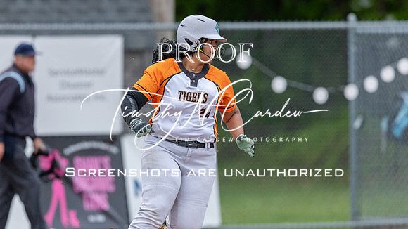 Ipswich vs Hamilton-Wenham Girls HS Varsity Softball Game 2026_2026-05-13_06-07-25_1K7A8012_@TimCardew_2026