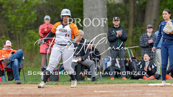 Ipswich vs Hamilton-Wenham Girls HS Varsity Softball Game 2026_2026-05-13_06-07-54_1K7A8044_@TimCardew_2026