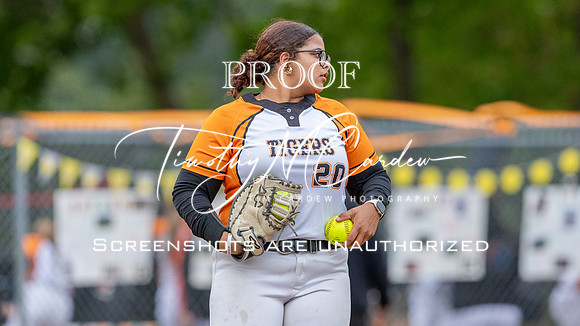 Ipswich vs Hamilton-Wenham Girls HS Varsity Softball Game 2026_2026-05-13_06-09-17_1K7A8079_@TimCardew_2026