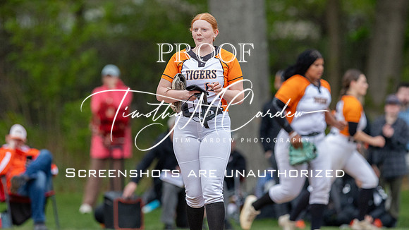 Ipswich vs Hamilton-Wenham Girls HS Varsity Softball Game 2026_2026-05-13_06-09-21_1K7A8080_@TimCardew_2026