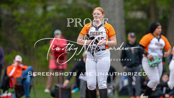 Ipswich vs Hamilton-Wenham Girls HS Varsity Softball Game 2026_2026-05-13_06-09-21_1K7A8082_@TimCardew_2026