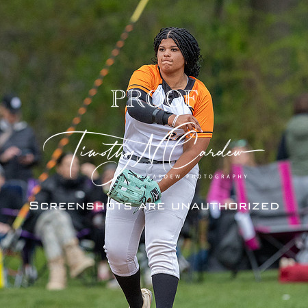 Ipswich vs Hamilton-Wenham Girls HS Varsity Softball Game 2026_2026-05-13_06-09-38_1K7A8087_@TimCardew_2026