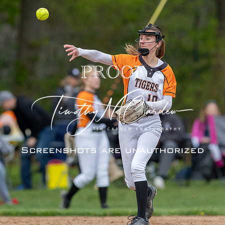 Ipswich vs Hamilton-Wenham Girls HS Varsity Softball Game 2026_2026-05-13_06-10-02_1K7A8099_@TimCardew_2026