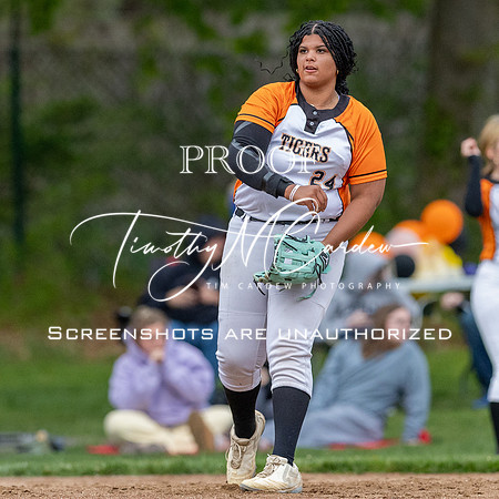 Ipswich vs Hamilton-Wenham Girls HS Varsity Softball Game 2026_2026-05-13_06-10-11_1K7A8110_@TimCardew_2026