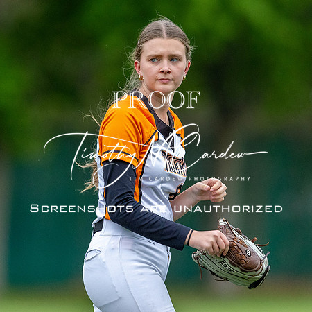 Ipswich vs Hamilton-Wenham Girls HS Varsity Softball Game 2026_2026-05-13_06-10-17_1K7A8111_@TimCardew_2026
