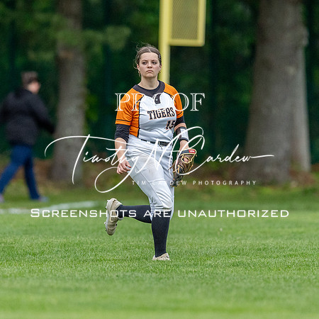 Ipswich vs Hamilton-Wenham Girls HS Varsity Softball Game 2026_2026-05-13_06-10-26_1K7A8114_@TimCardew_2026