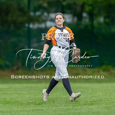 Ipswich vs Hamilton-Wenham Girls HS Varsity Softball Game 2026_2026-05-13_06-10-27_1K7A8119_@TimCardew_2026