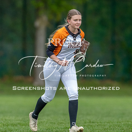 Ipswich vs Hamilton-Wenham Girls HS Varsity Softball Game 2026_2026-05-13_06-10-36_1K7A8133_@TimCardew_2026