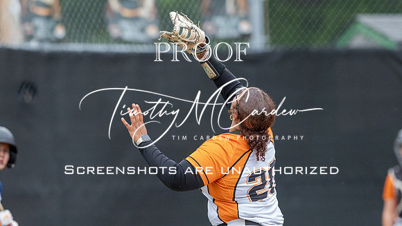 Ipswich vs Hamilton-Wenham Girls HS Varsity Softball Game 2026_2026-05-13_06-12-02_1K7A8150_@TimCardew_2026