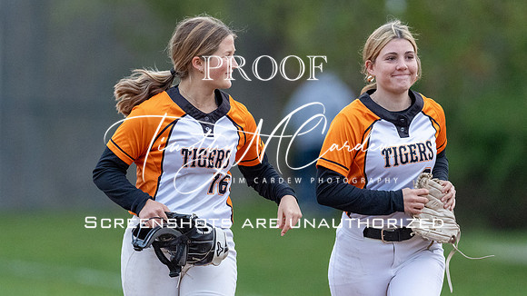 Ipswich vs Hamilton-Wenham Girls HS Varsity Softball Game 2026_2026-05-13_06-55-13_1K7A8638_@TimCardew_2026