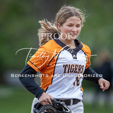 Ipswich vs Hamilton-Wenham Girls HS Varsity Softball Game 2026_2026-05-13_06-55-15_1K7A8645_@TimCardew_2026