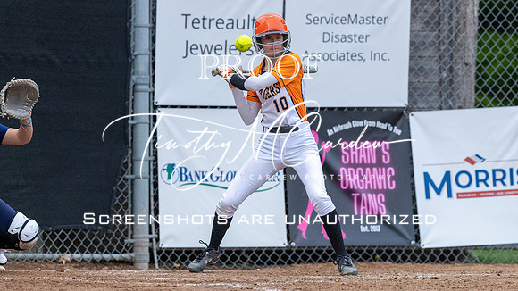 Ipswich vs Hamilton-Wenham Girls HS Varsity Softball Game 2026_2026-05-13_07-01-29_1K7A8758_@TimCardew_2026