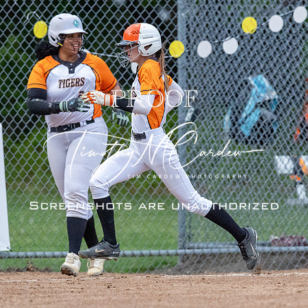 Ipswich vs Hamilton-Wenham Girls HS Varsity Softball Game 2026_2026-05-13_07-04-37_1K7A8860_@TimCardew_2026