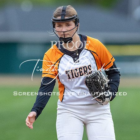 Ipswich vs Hamilton-Wenham Girls HS Varsity Softball Game 2026_2026-05-13_07-07-12_1K7A8990_@TimCardew_2026