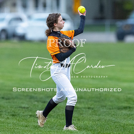 Ipswich vs Hamilton-Wenham Girls HS Varsity Softball Game 2026_2026-05-13_07-08-03_1K7A8996_@TimCardew_2026