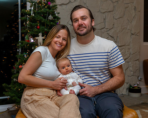 Sloane McCaughan Cardew greets Meems & Grandad_12-08_11-31-17_IM1D2514_@TimCardew_2024_