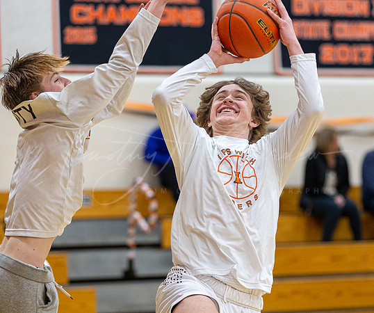 Ipswich vs Stoneham Boys HS Varsity Basketball 2023_02-17_04-50-21_AB5W9342_@TimCardew_2023
