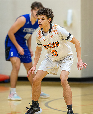 Ipswich vs Stoneham Boys HS Varsity Basketball 2023_02-17_05-41-37_DT7T1959_@TimCardew_2023