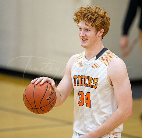Ipswich vs Stoneham Boys HS Varsity Basketball 2023_02-17_05-54-03_DT7T2113_@TimCardew_2023