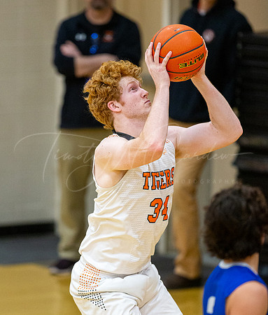 Ipswich vs Stoneham Boys HS Varsity Basketball 2023_02-17_05-56-28_DT7T2229_@TimCardew_2023