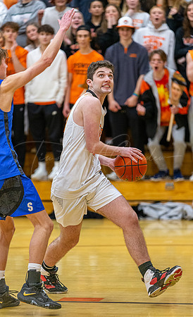Ipswich vs Stoneham Boys HS Varsity Basketball 2023_02-17_06-35-02_AB5W0790_@TimCardew_2023