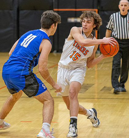 Ipswich vs Stoneham Boys HS Varsity Basketball 2023_02-17_05-39-17_AB5W9969_@TimCardew_2023