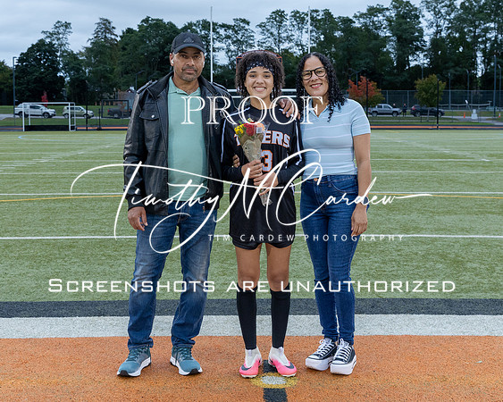 Ipswich vs Amesbury Girls Soccer 2026 Senior Night_2026-09-29_05-43-33_311A7101_@TimCardew_2026
