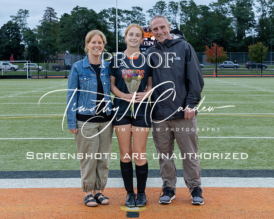 Ipswich vs Amesbury Girls Soccer 2026 Senior Night_2026-09-29_05-39-59_311A7068_@TimCardew_2026