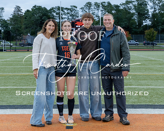 Ipswich vs Amesbury Girls Soccer 2026 Senior Night_2026-09-29_05-38-30_311A7048_@TimCardew_2026