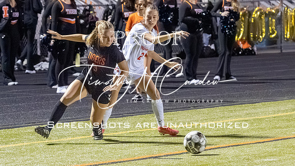 Ipswich vs Amesbury Girls Soccer 2026 Senior Night_2026-09-29_06-53-54_1K7A7696_@TimCardew_2026