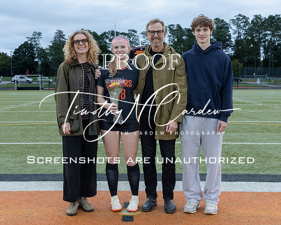 Ipswich vs Amesbury Girls Soccer 2026 Senior Night_2026-09-29_05-42-30_311A7094_@TimCardew_2026