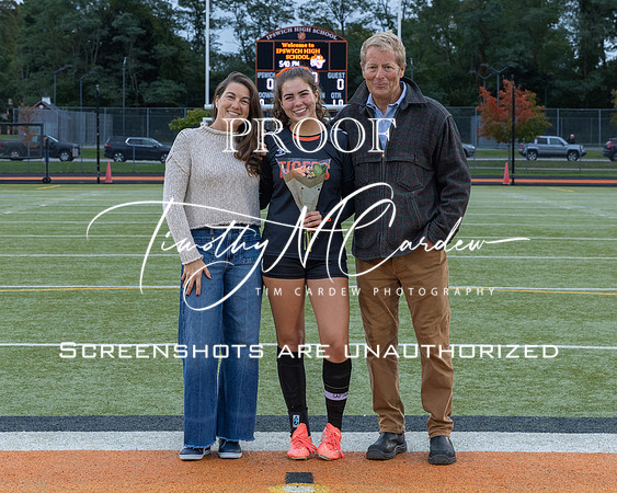 Ipswich vs Amesbury Girls Soccer 2026 Senior Night_2026-09-29_05-37-46_311A7043_@TimCardew_2026