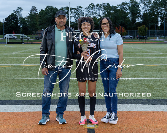 Ipswich vs Amesbury Girls Soccer 2026 Senior Night_2026-09-29_05-43-40_311A7107_@TimCardew_2026