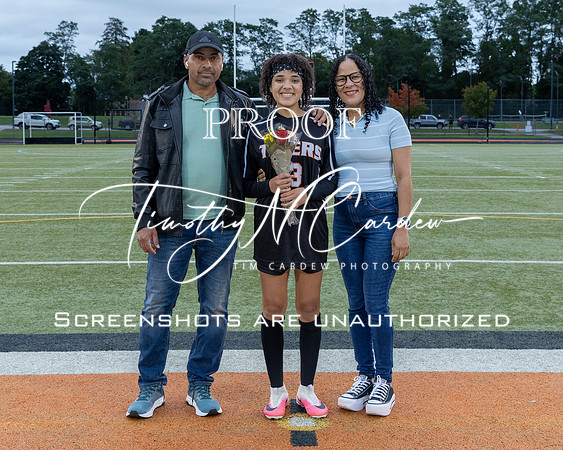 Ipswich vs Amesbury Girls Soccer 2026 Senior Night_2026-09-29_05-43-34_311A7102_@TimCardew_2026