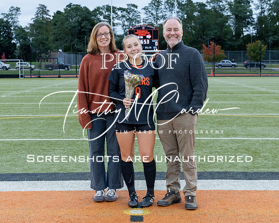 Ipswich vs Amesbury Girls Soccer 2026 Senior Night_2026-09-29_05-40-29_311A7072_@TimCardew_2026