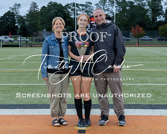 Ipswich vs Amesbury Girls Soccer 2026 Senior Night_2026-09-29_05-39-54_311A7064_@TimCardew_2026