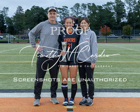 Ipswich vs Amesbury Girls Soccer 2026 Senior Night_2026-09-29_05-39-14_311A7060_@TimCardew_2026