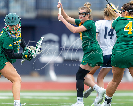 University of New Hampshire vs Vermont Women’s Lacrosse Game 2022_2022-04-16_01-22-57_AB5W9952_@TimCardew_2022