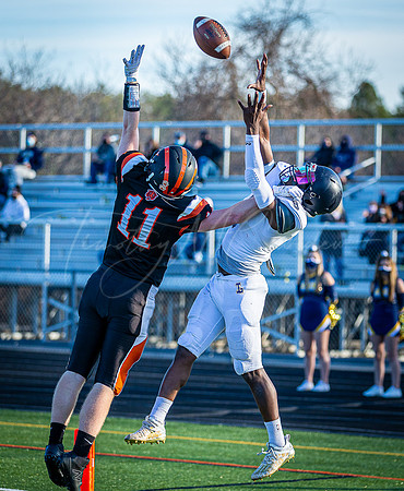 Ipswich vs Lynnfield Varsity Football Game 2021_2021-04-09_05-49-39_AB5W8008.CR2_@TimCardew_2021