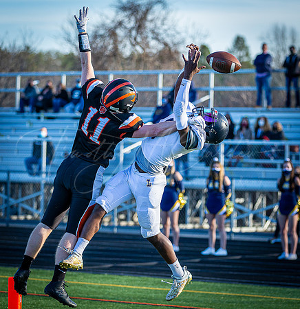Ipswich vs Lynnfield Varsity Football Game 2021_2021-04-09_05-49-39_AB5W8009.CR2_@TimCardew_2021