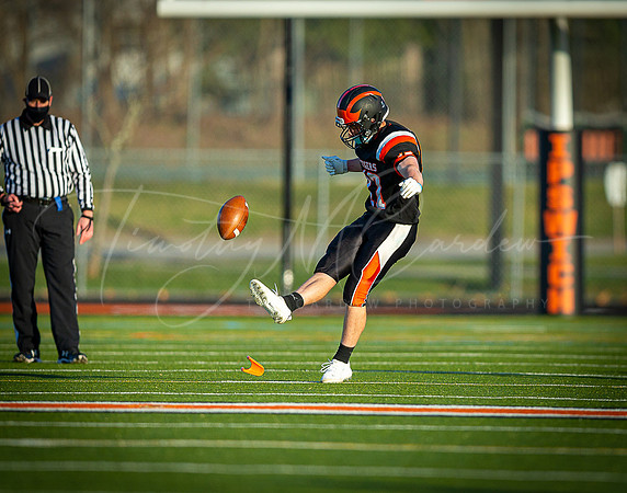 Ipswich vs Lynnfield Varsity Football Game 2021_2021-04-09_06-12-26_IM1D4551.CR2_@TimCardew_2021