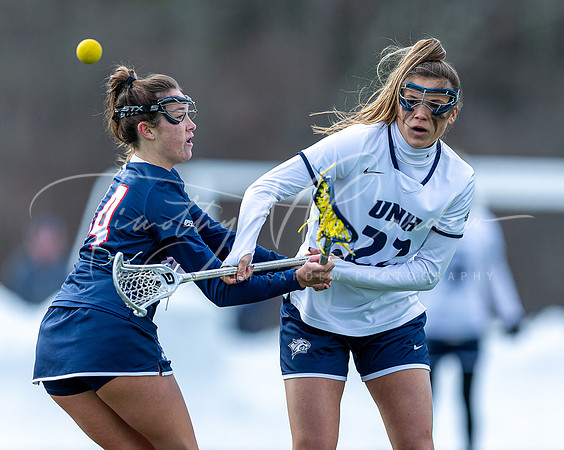 University of New Hampshire vs #25 University of Connecticut Women’s Lacrosse Game 2022_2022-02-27_02-24-59_AB5W3898_@TimCardew_2022