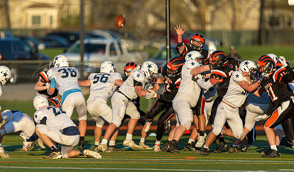 Ipswich vs Hamilton-Wenham Varsity Football Game 2021_2021-04-23_06-49-26_AB5W1582_@TimCardew_2021