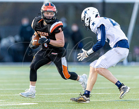 Ipswich vs Hamilton-Wenham Varsity Football Game 2021_2021-04-23_07-30-30_AB5W2158_@TimCardew_2021